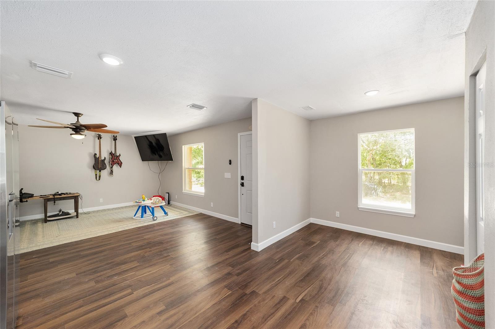 Image 5 of 41 For 191 148th Avenue