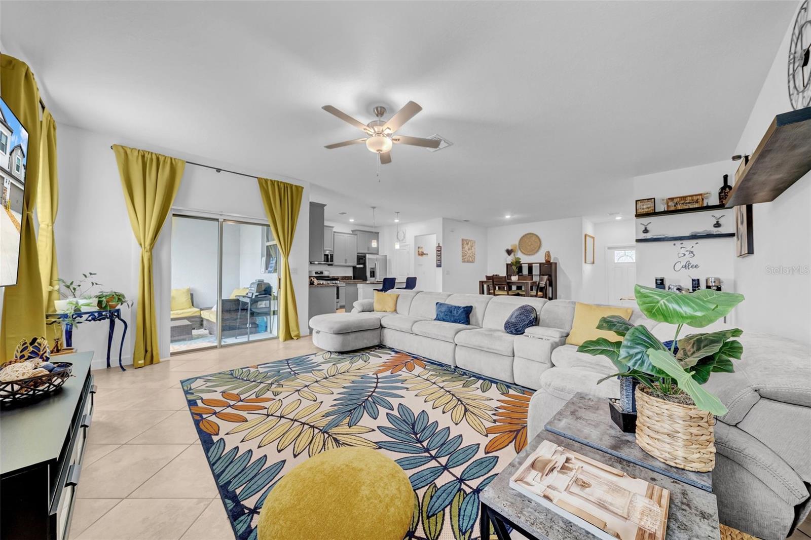 Listing photo id 11 for 3216 Bryant Park Drive