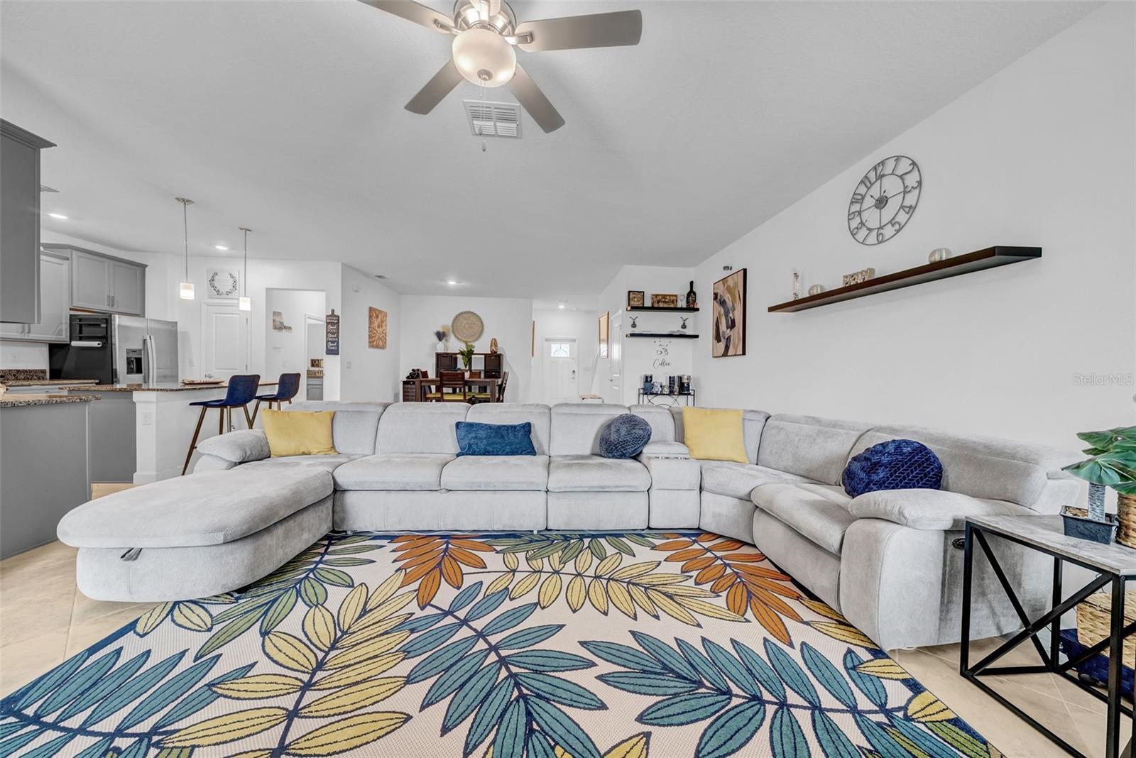 Listing photo id 12 for 3216 Bryant Park Drive