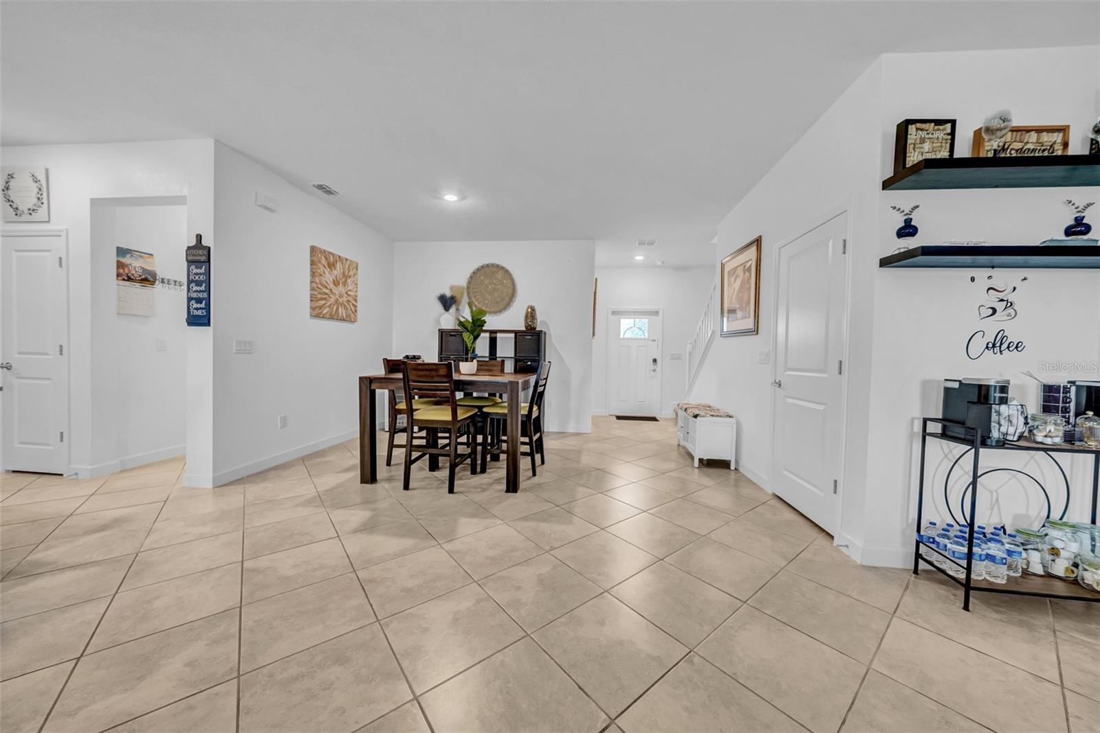 Listing photo id 20 for 3216 Bryant Park Drive