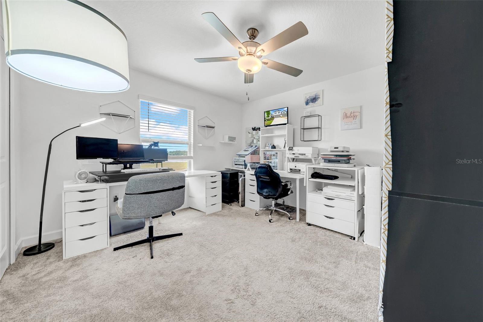 Listing photo id 31 for 3216 Bryant Park Drive