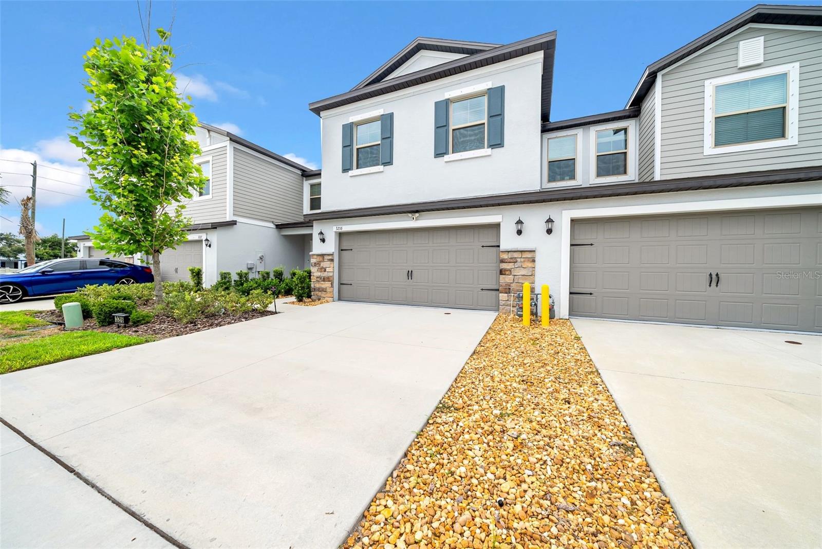Listing photo id 35 for 3216 Bryant Park Drive