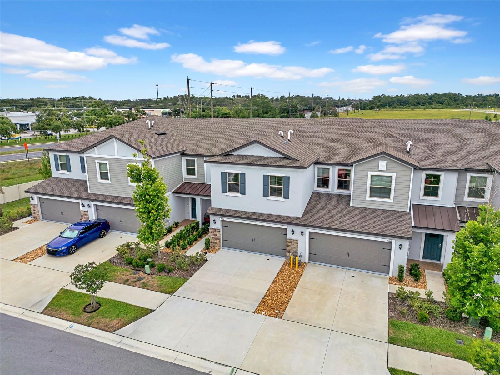 Listing photo id 38 for 3216 Bryant Park Drive