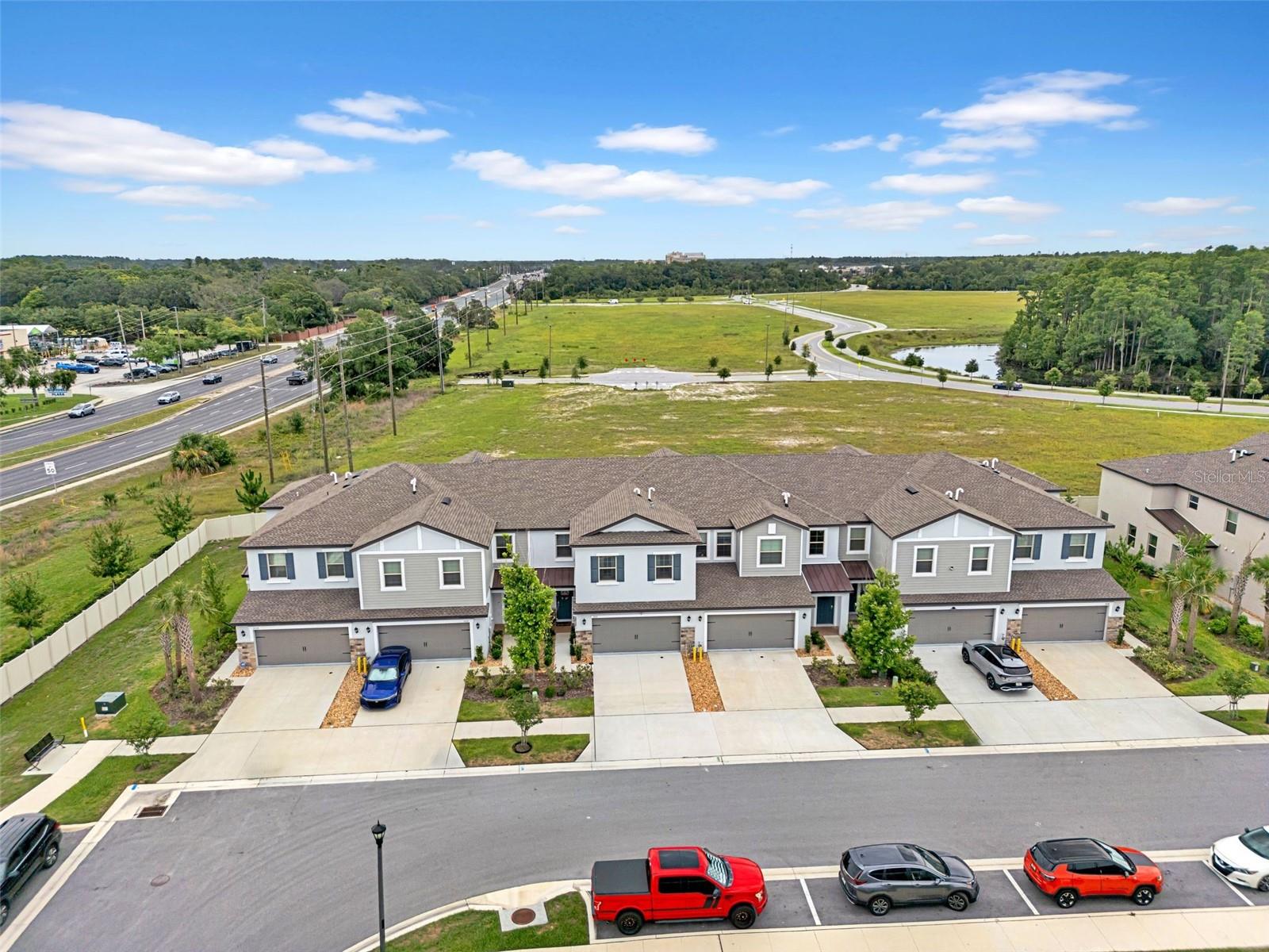 Listing photo id 39 for 3216 Bryant Park Drive