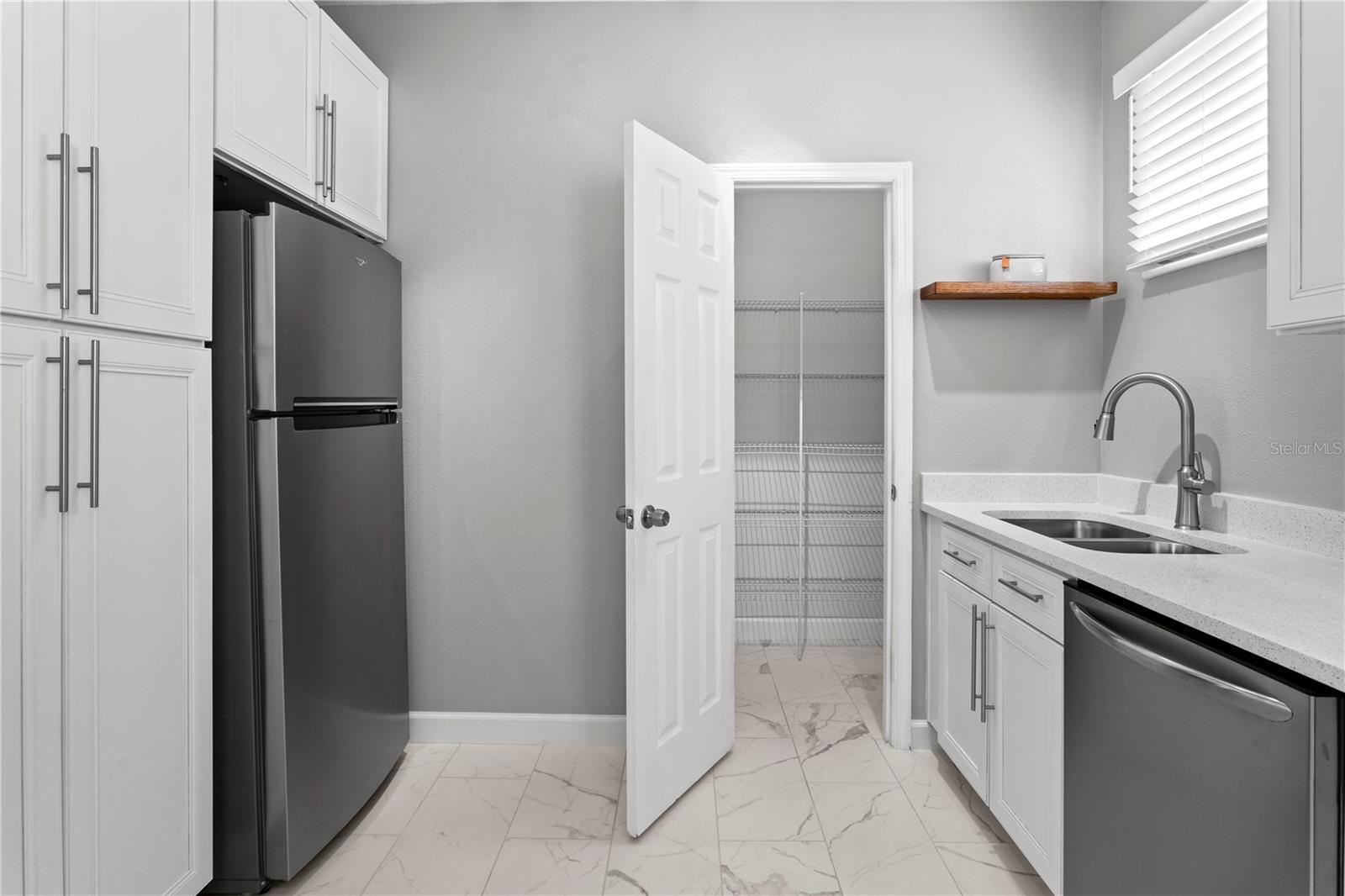Image 11 of 32 For 501 Knights Run Avenue 5105