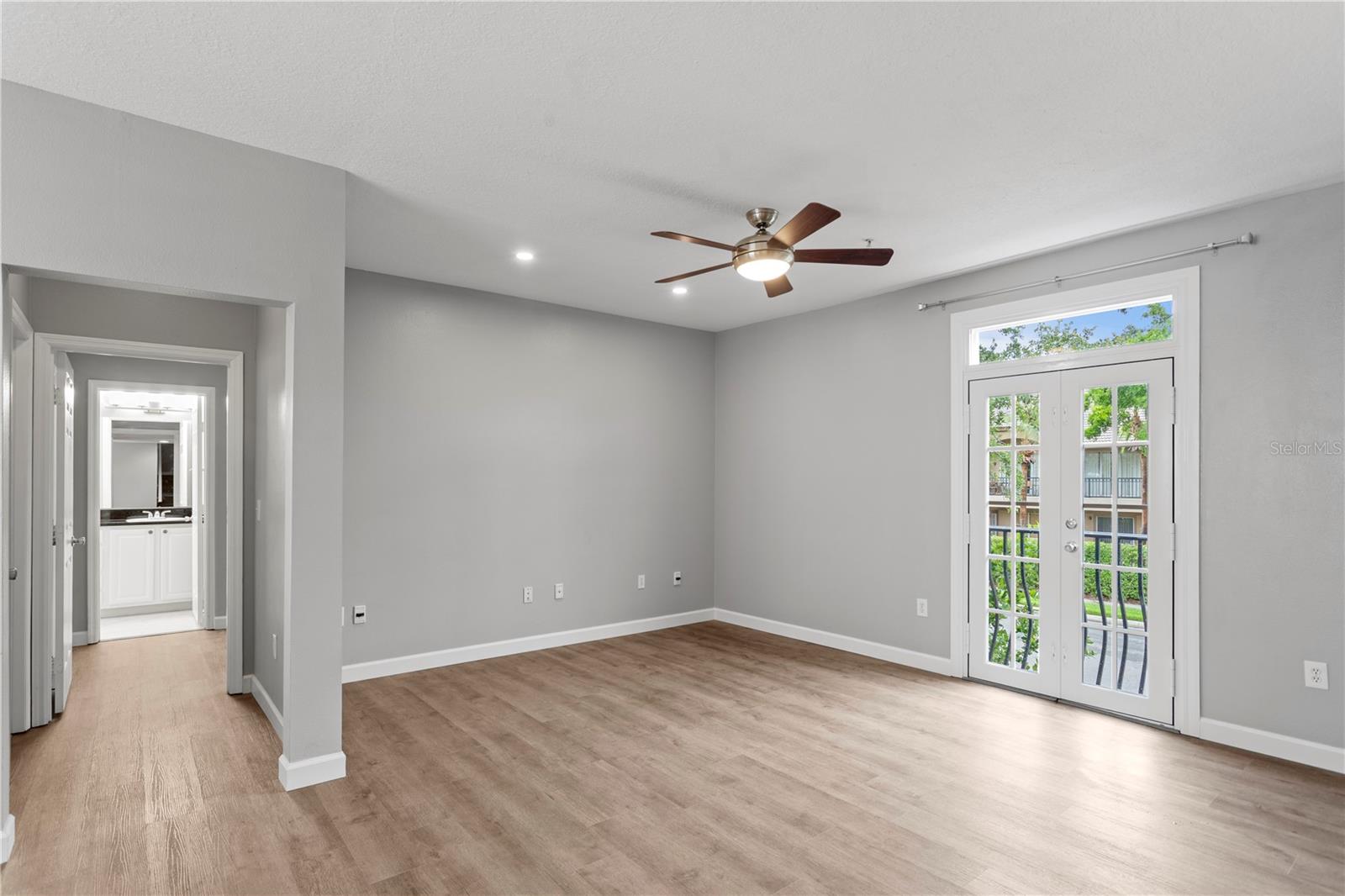 Image 18 of 32 For 501 Knights Run Avenue 5105