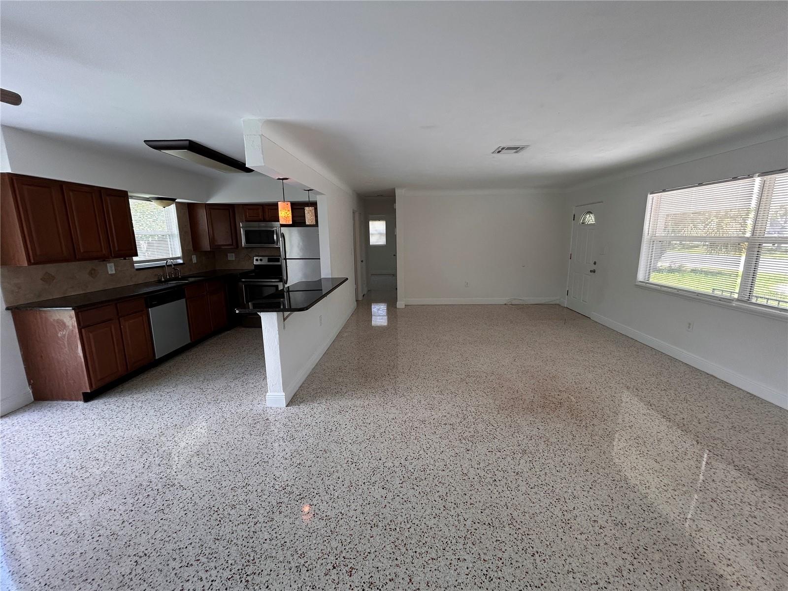 Image 10 of 36 For 6081 22nd Avenue N