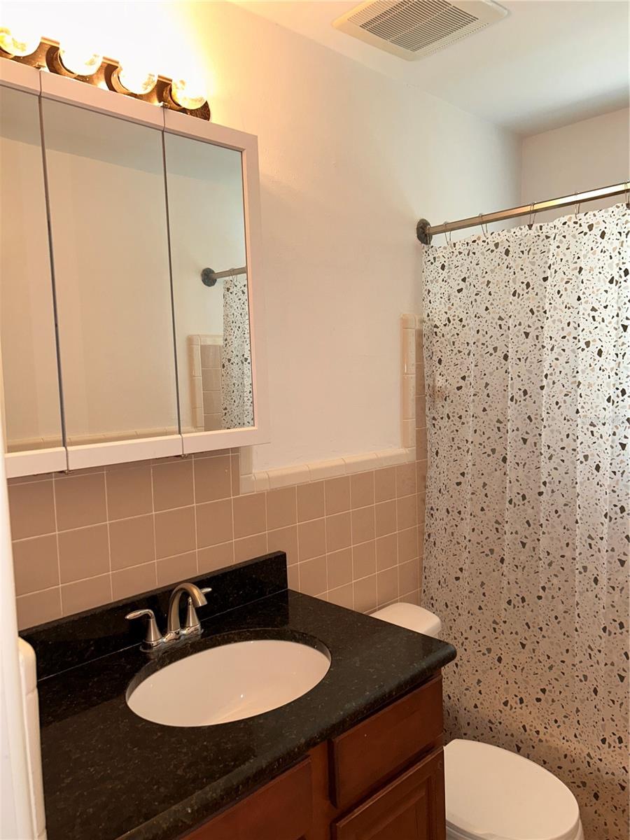 Image 21 of 36 For 6081 22nd Avenue N