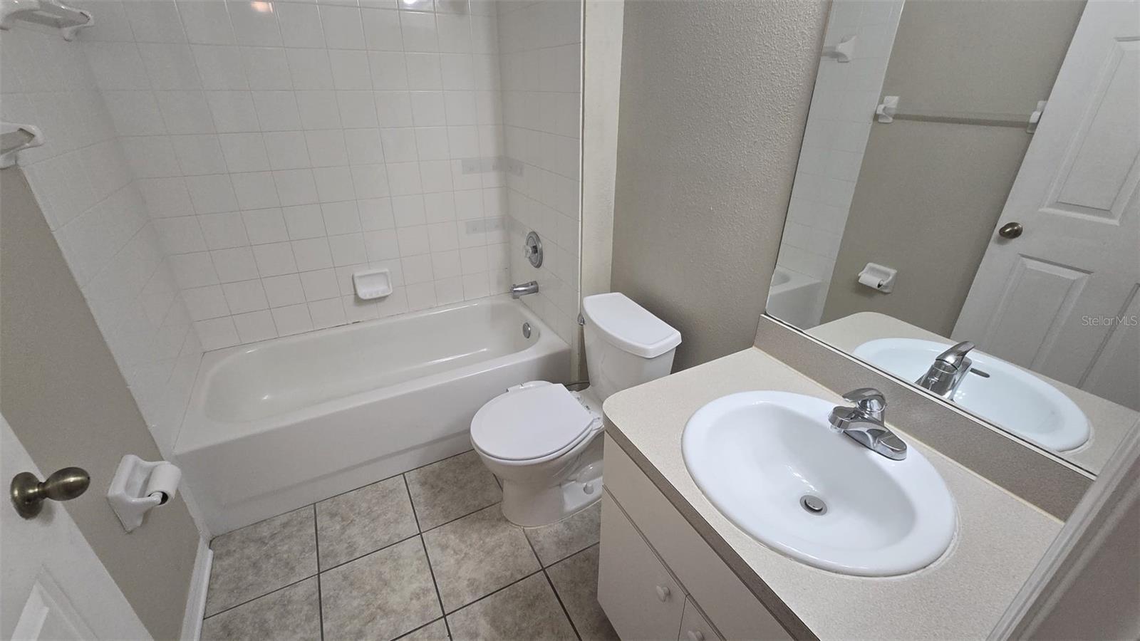 Image 11 of 13 For 6517 Summer Cove Drive
