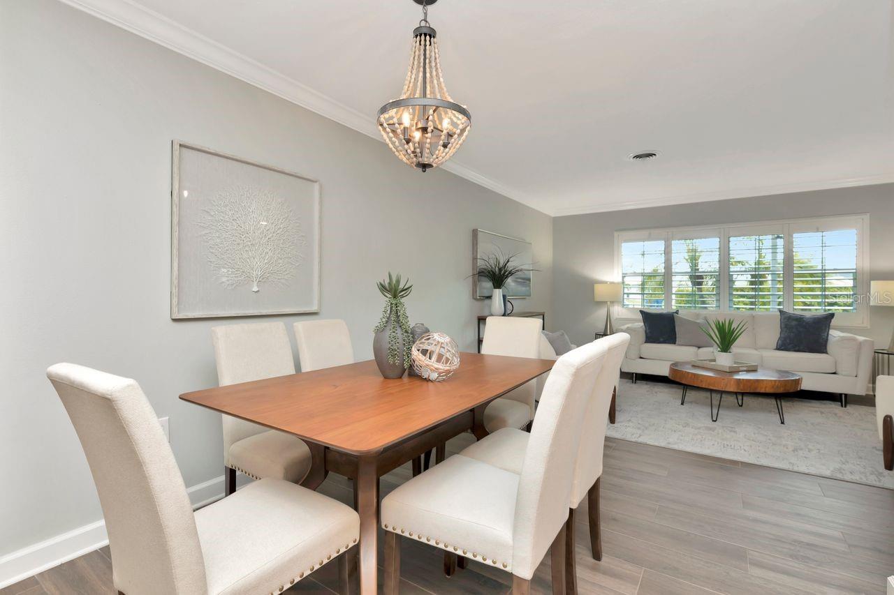 Listing photo id 8 for 111 Carlyle Drive