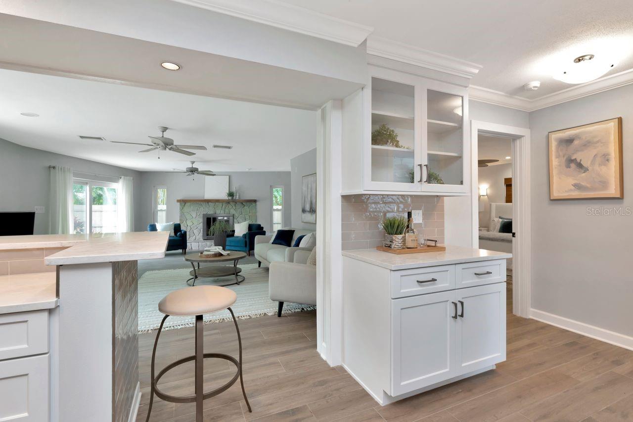 Listing photo id 9 for 111 Carlyle Drive