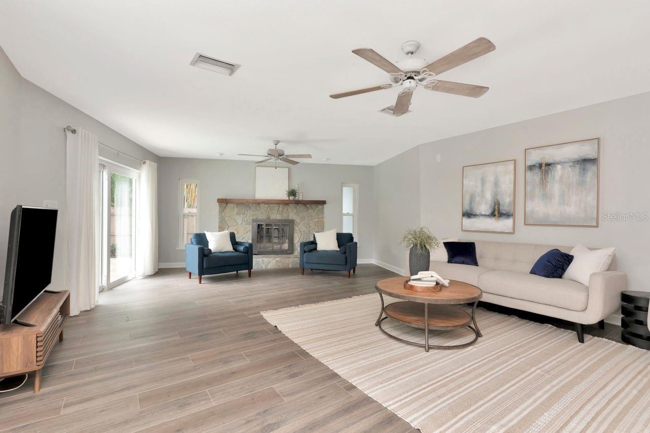 Listing photo id 18 for 111 Carlyle Drive