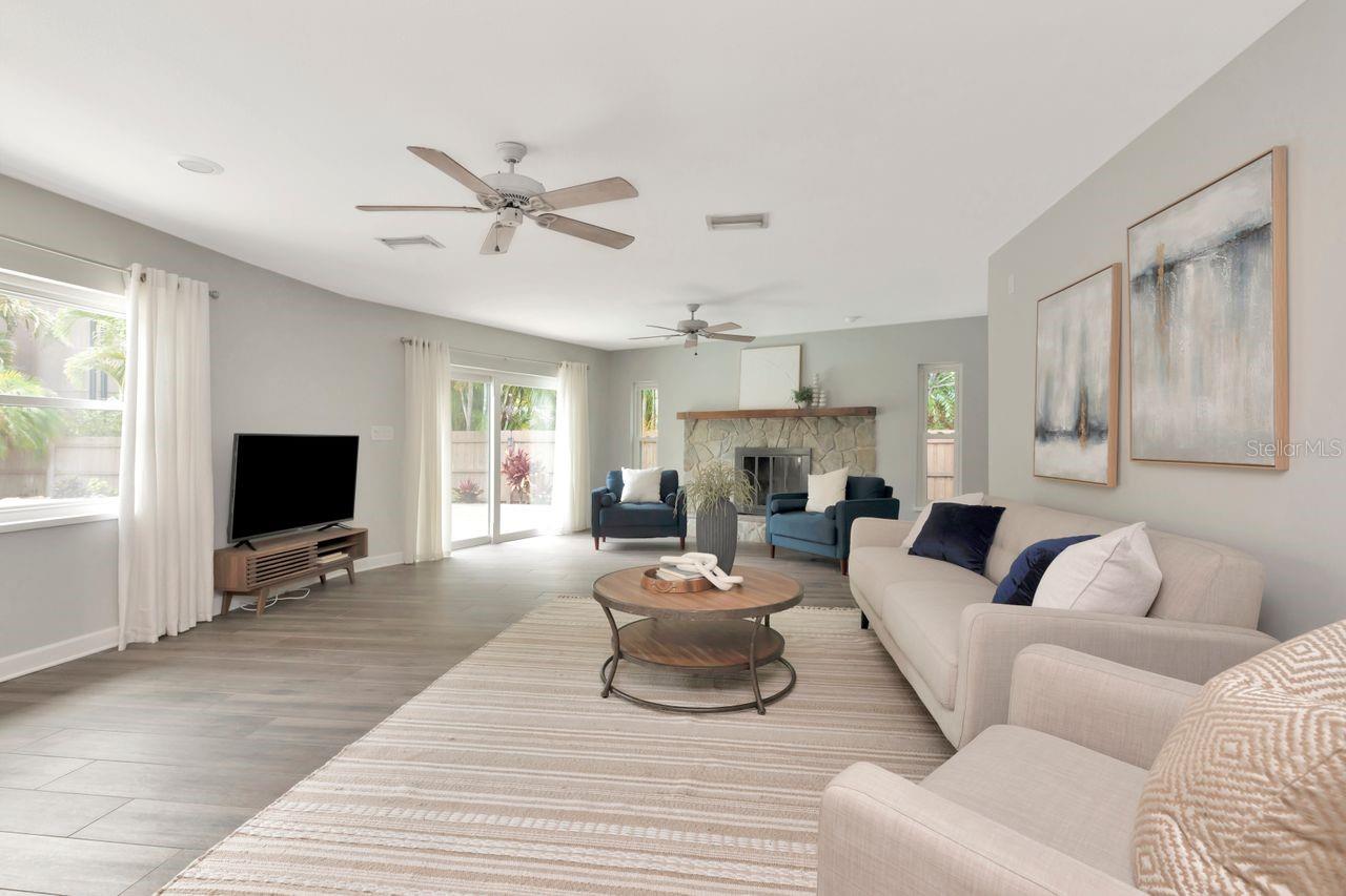 Listing photo id 21 for 111 Carlyle Drive