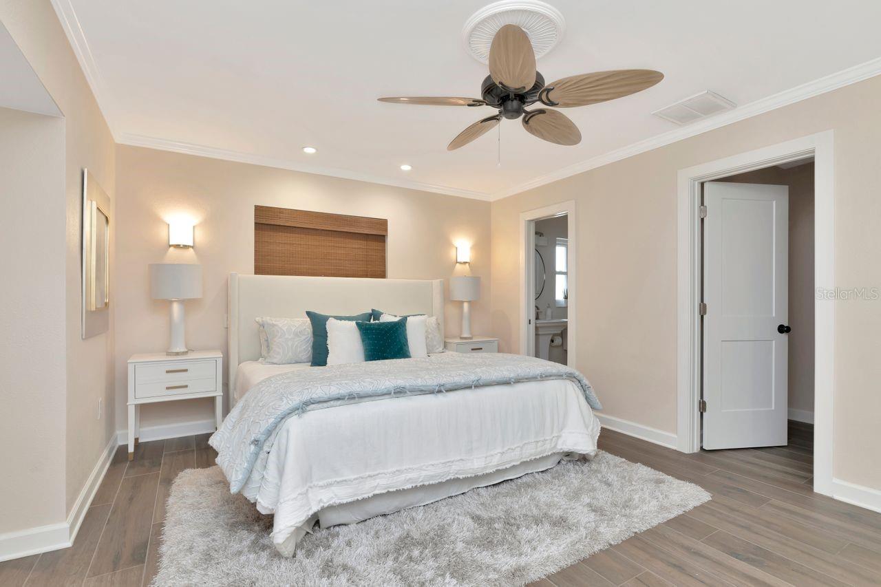 Listing photo id 25 for 111 Carlyle Drive
