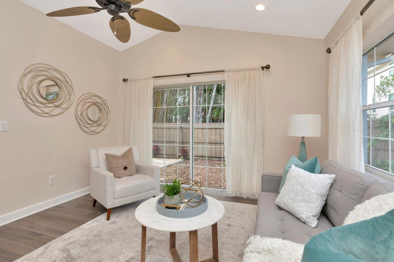 Listing photo id 28 for 111 Carlyle Drive