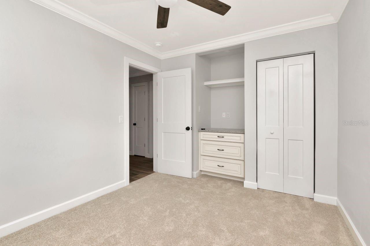 Listing photo id 35 for 111 Carlyle Drive