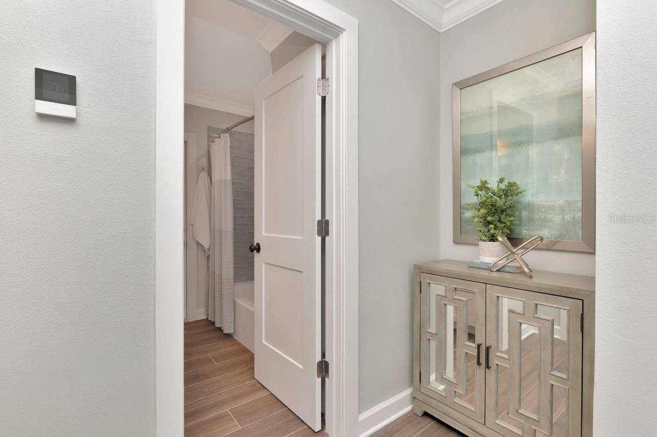 Listing photo id 37 for 111 Carlyle Drive