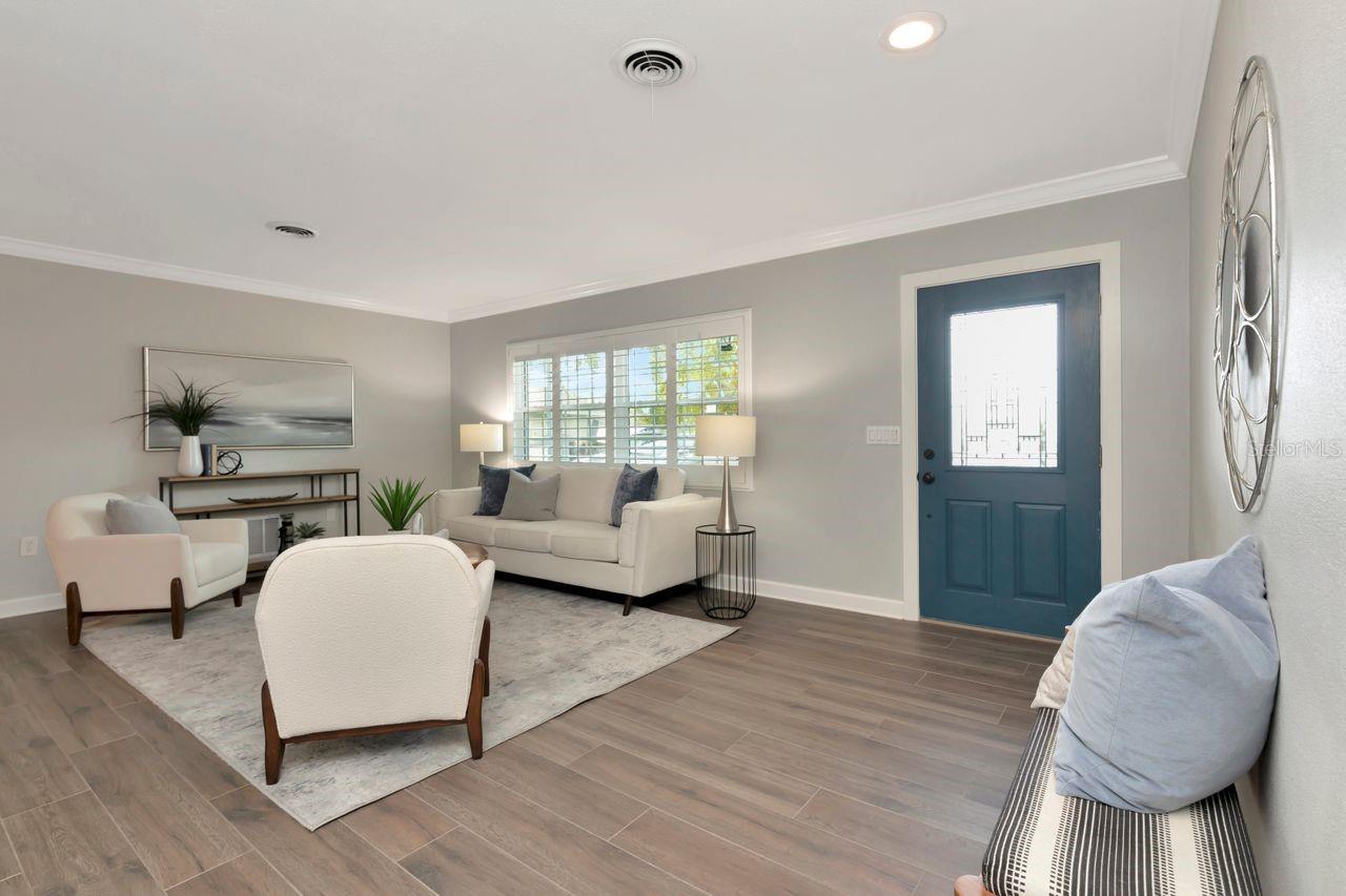 Listing photo id 3 for 111 Carlyle Drive