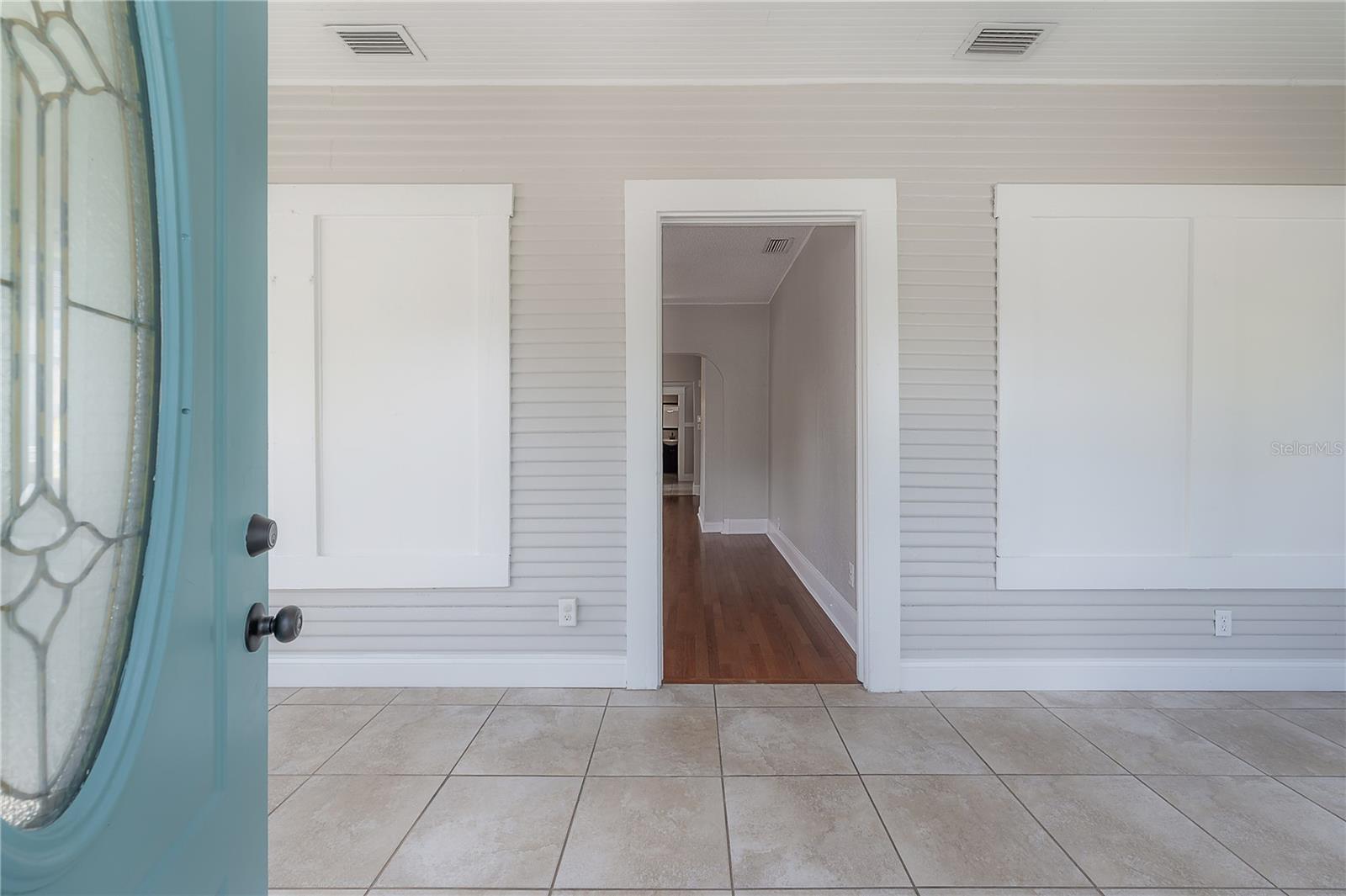 Image 2 of 40 For 302 Hilda Street