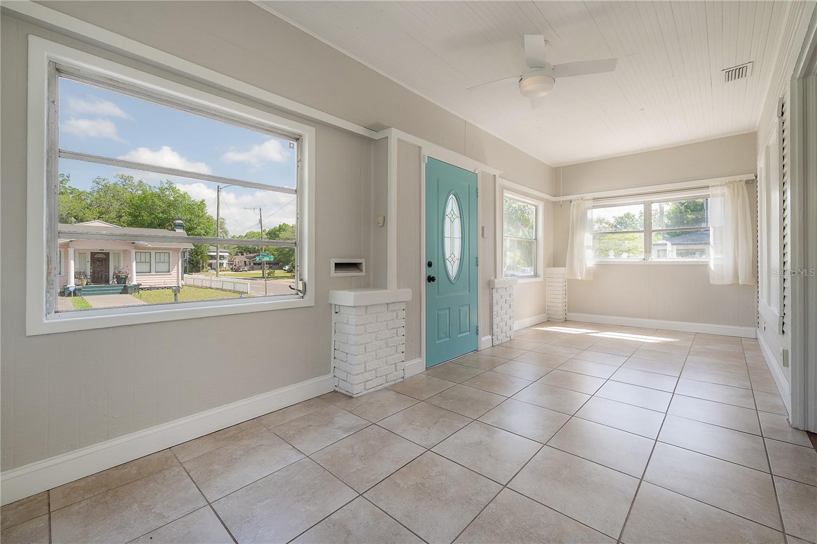 Image 3 of 40 For 302 Hilda Street