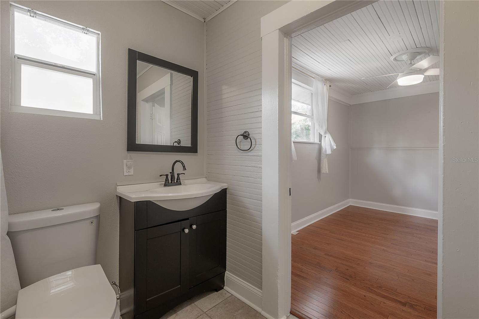 Image 31 of 40 For 302 Hilda Street
