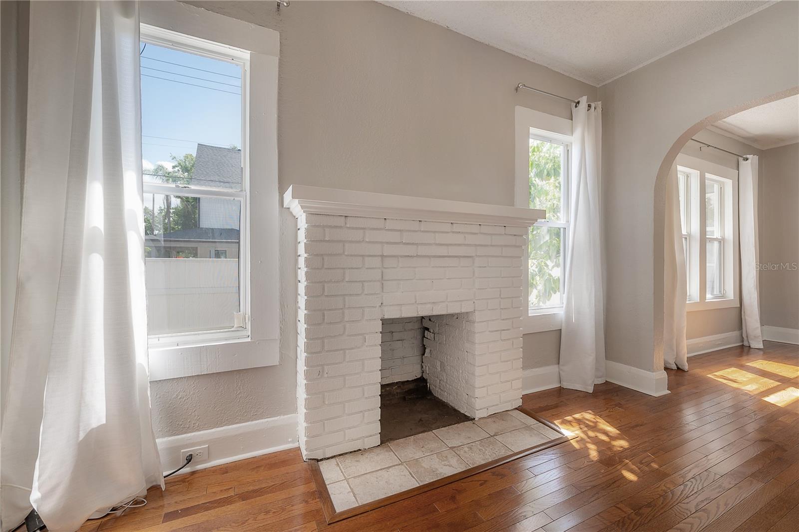 Image 8 of 40 For 302 Hilda Street