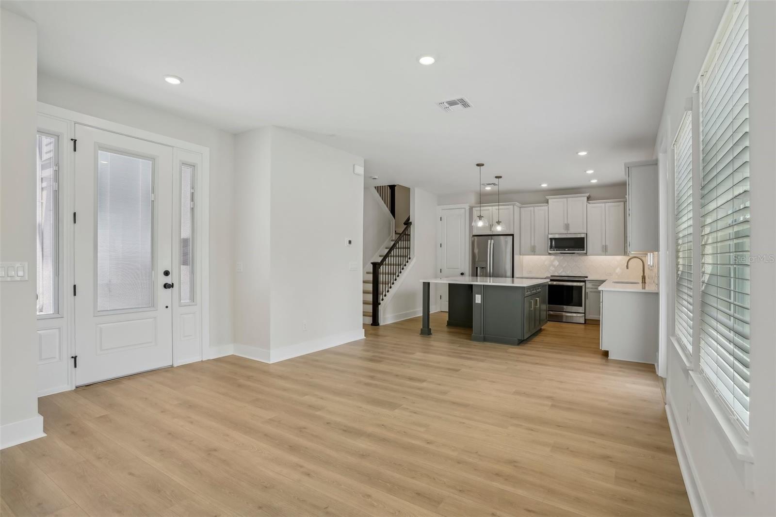 Image 17 of 44 For 216 Harding Street