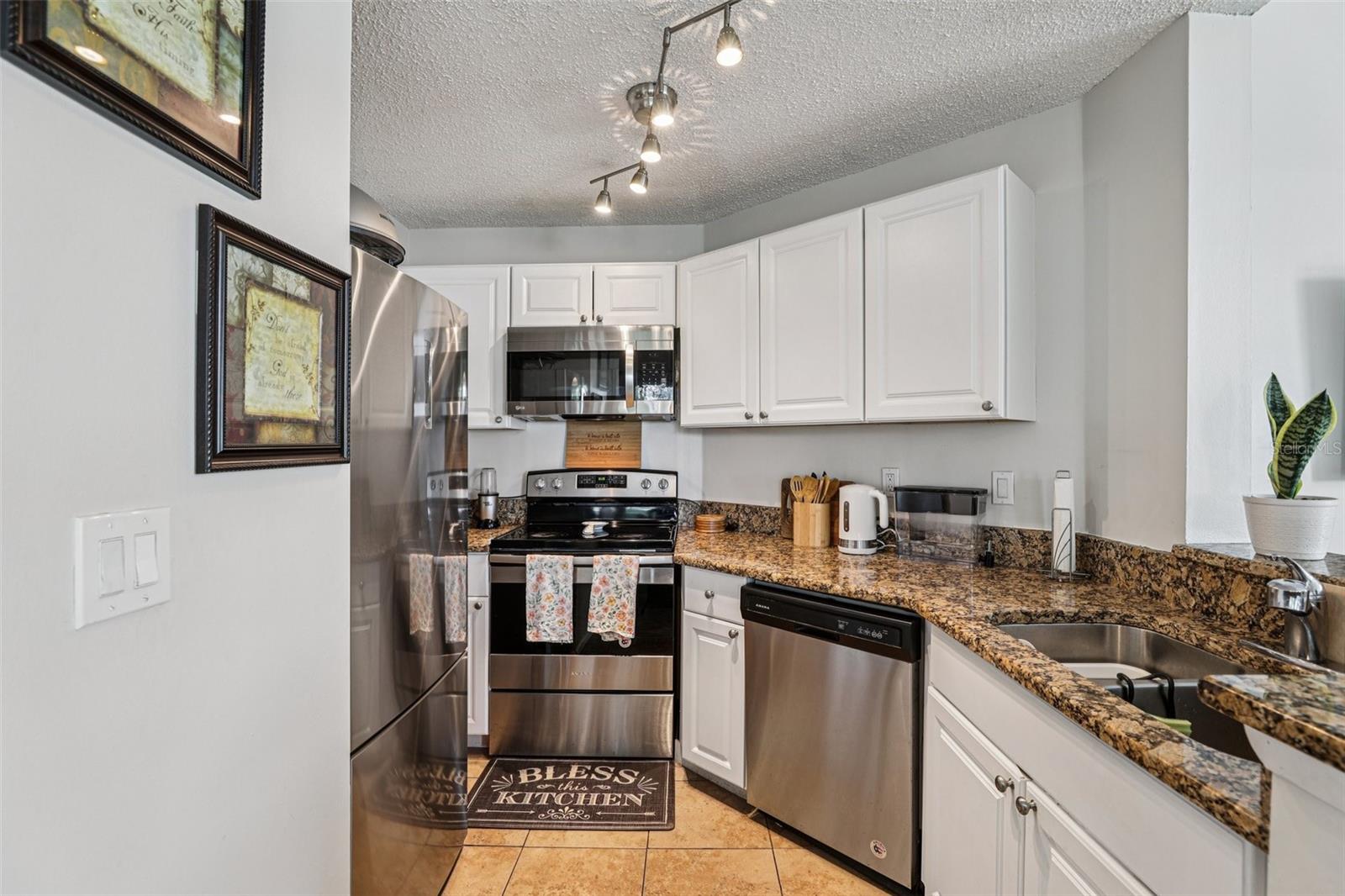 Image 7 of 19 For 731 Sugar Bay Way 205