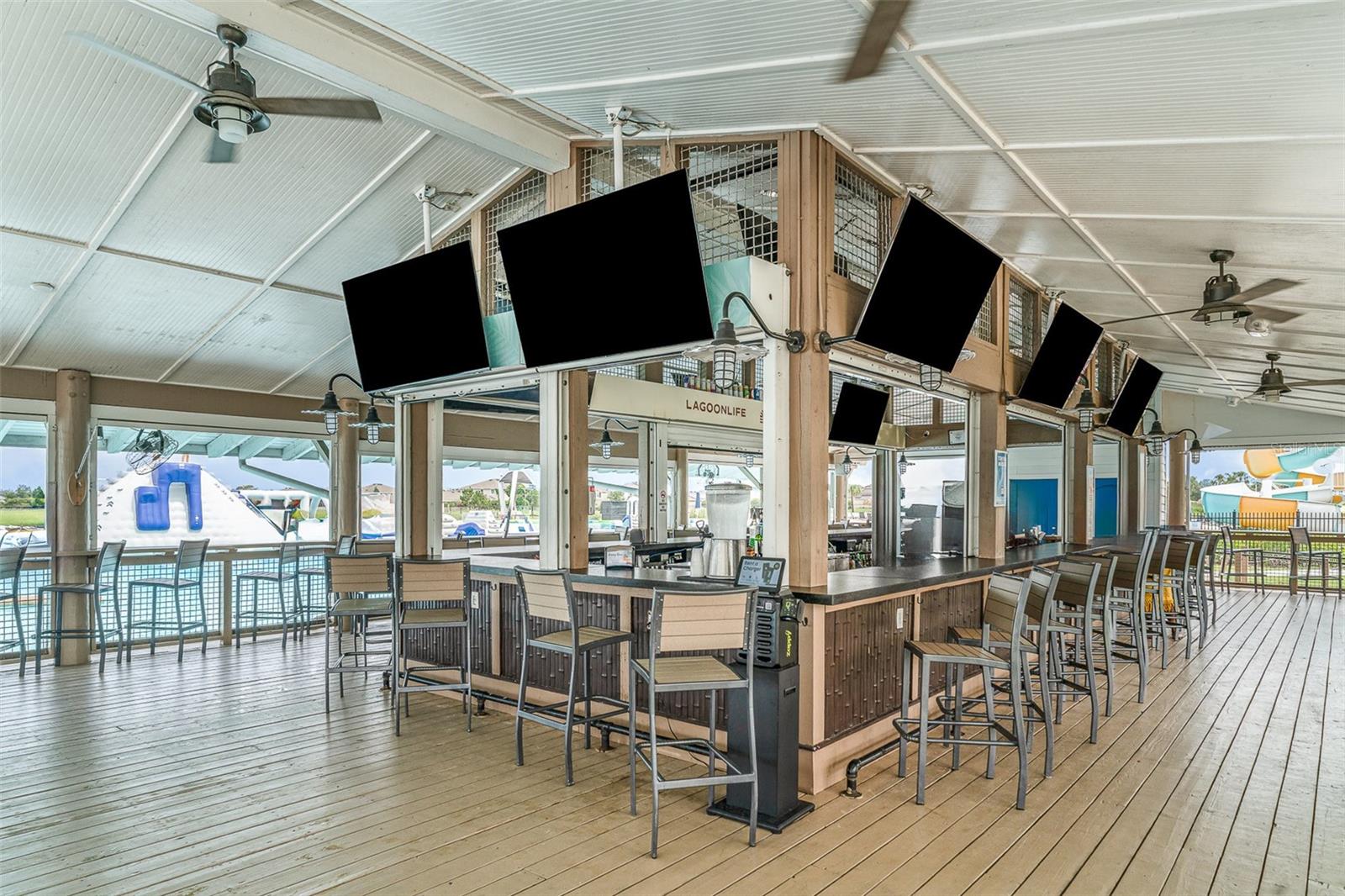 Image 33 of 43 For 16624 Maude Drive