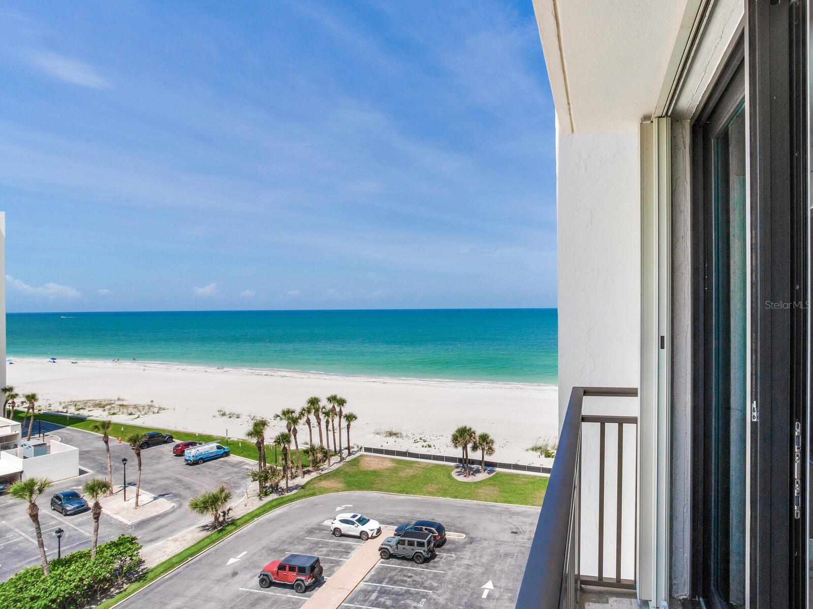 Image 16 of 81 For 1430 Gulf Boulevard 707