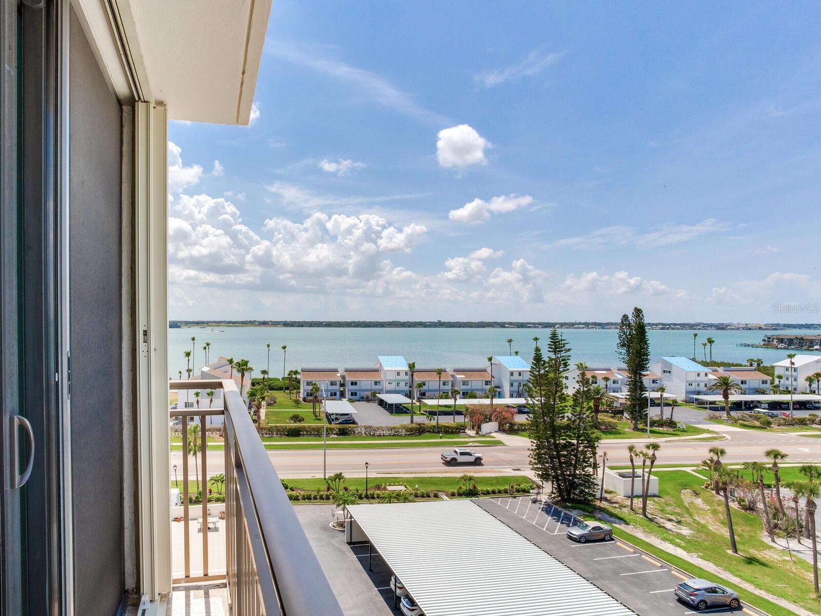 Image 17 of 81 For 1430 Gulf Boulevard 707