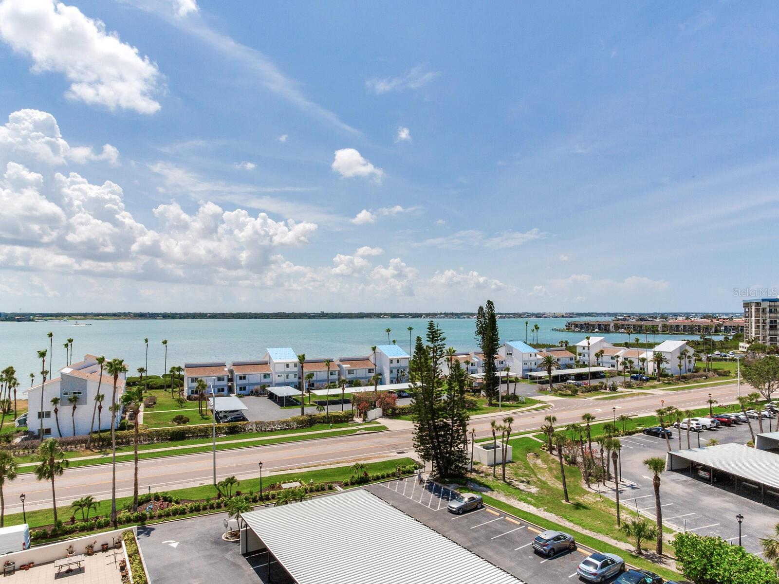 Image 18 of 81 For 1430 Gulf Boulevard 707