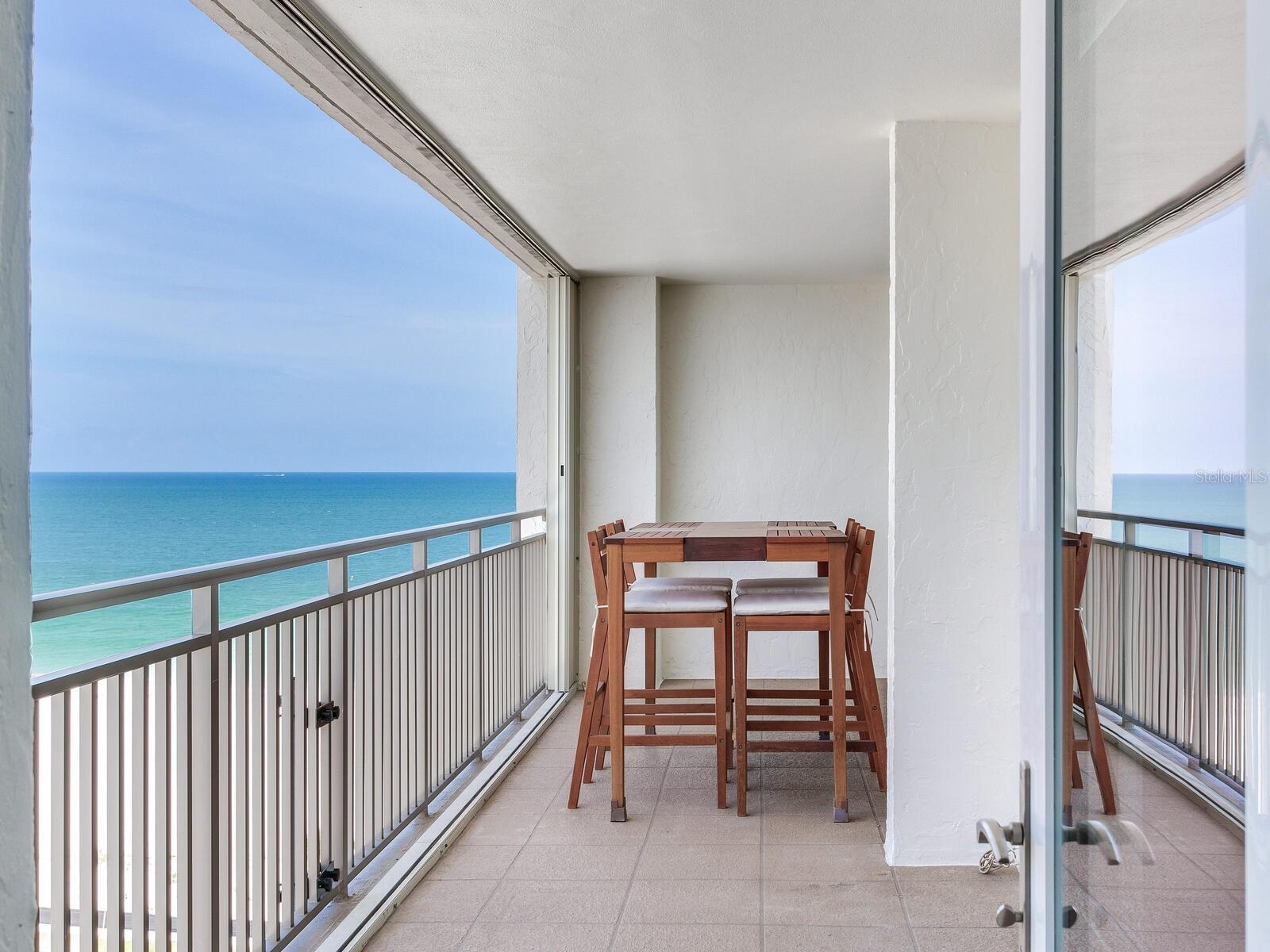 Image 19 of 81 For 1430 Gulf Boulevard 707