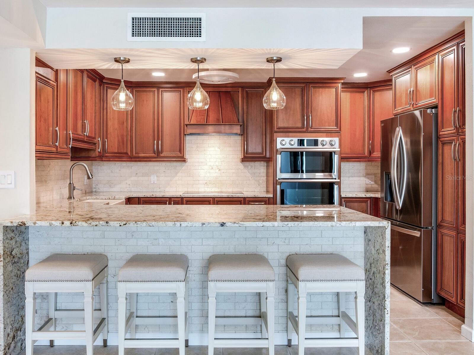 Image 31 of 81 For 1430 Gulf Boulevard 707