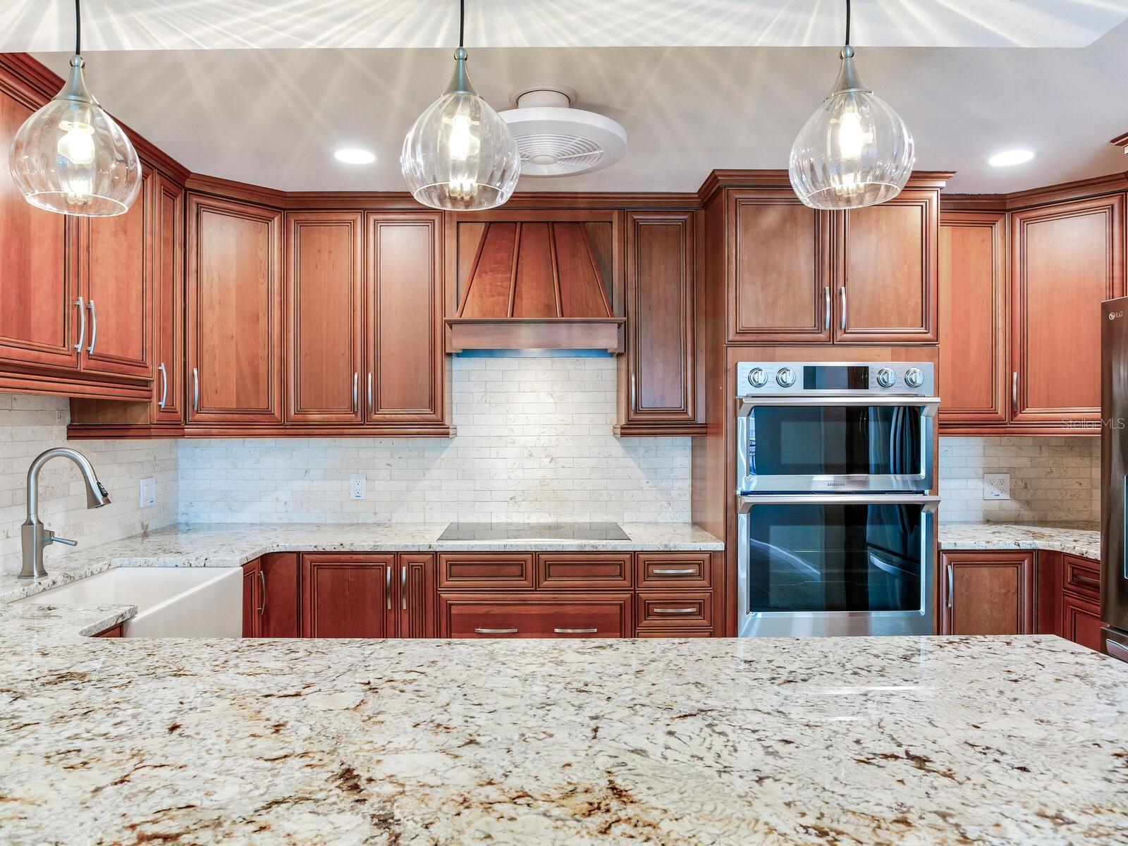 Image 32 of 81 For 1430 Gulf Boulevard 707
