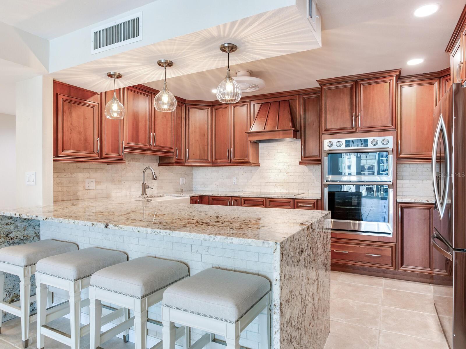 Image 33 of 81 For 1430 Gulf Boulevard 707