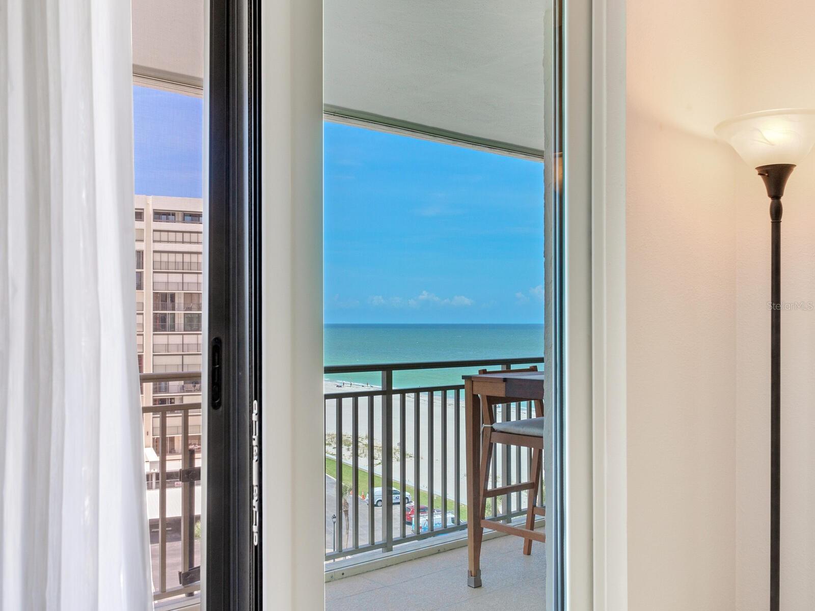 Image 45 of 81 For 1430 Gulf Boulevard 707