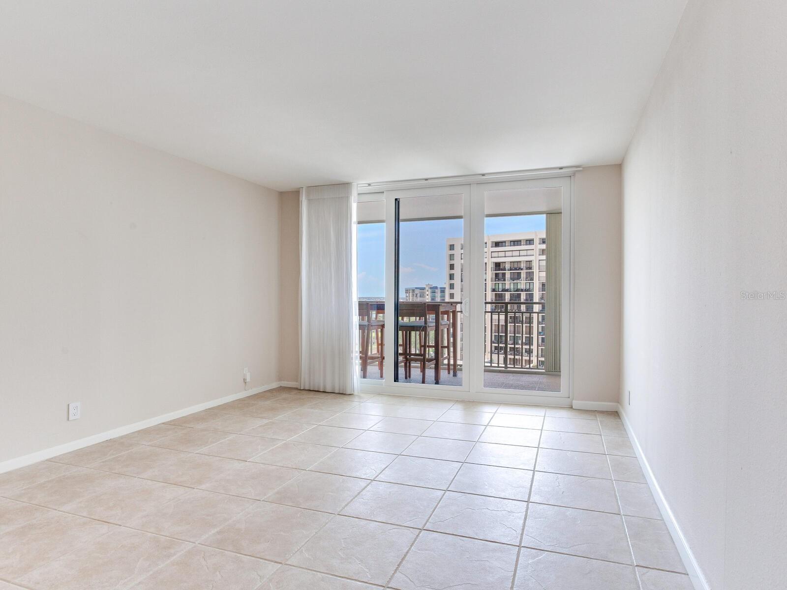 Image 48 of 81 For 1430 Gulf Boulevard 707