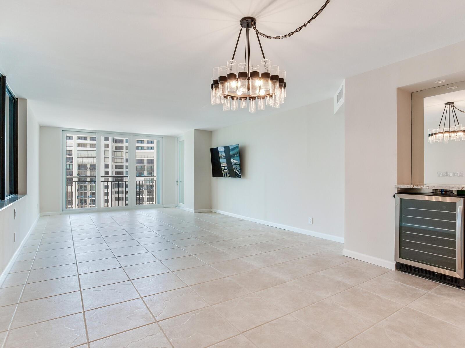 Image 9 of 81 For 1430 Gulf Boulevard 707