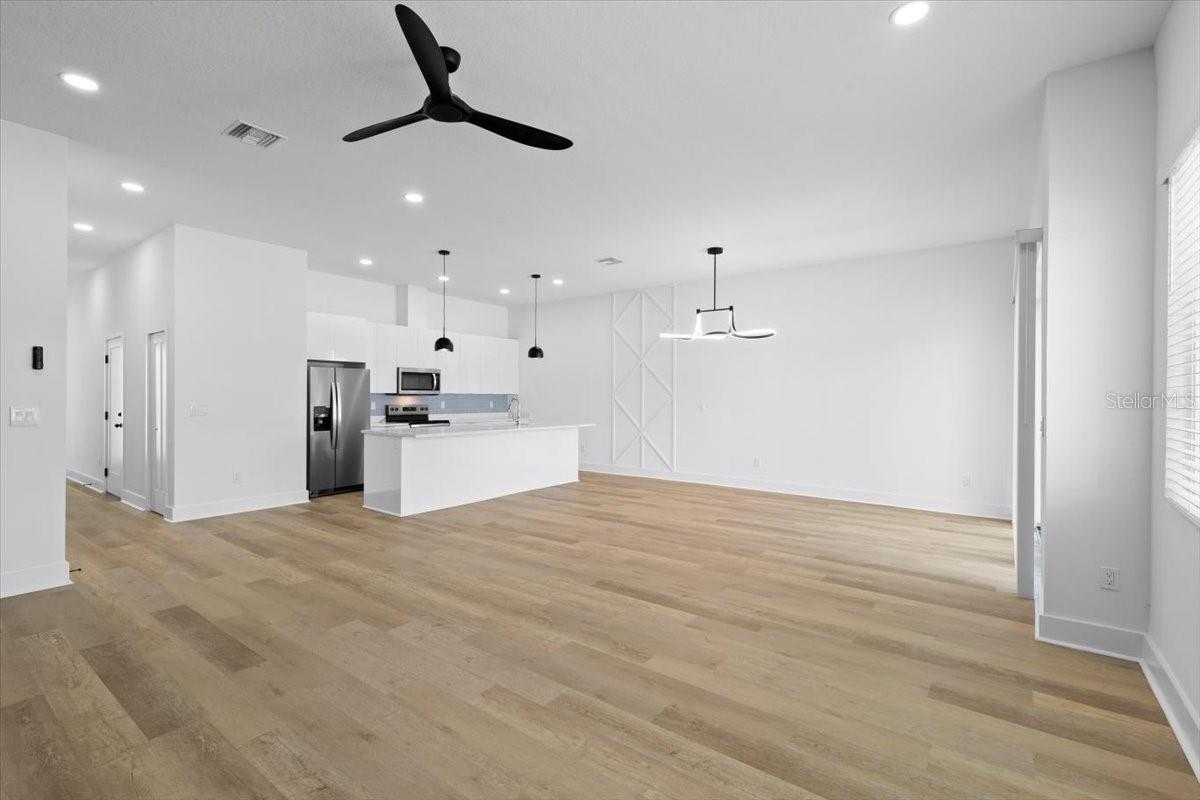 Image 7 of 22 For 2608 Columbus Drive 3