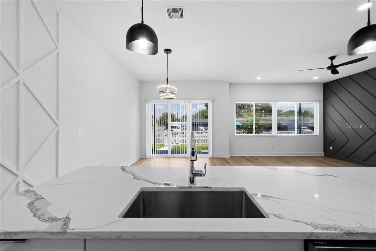 Image 8 of 22 For 2608 Columbus Drive 3
