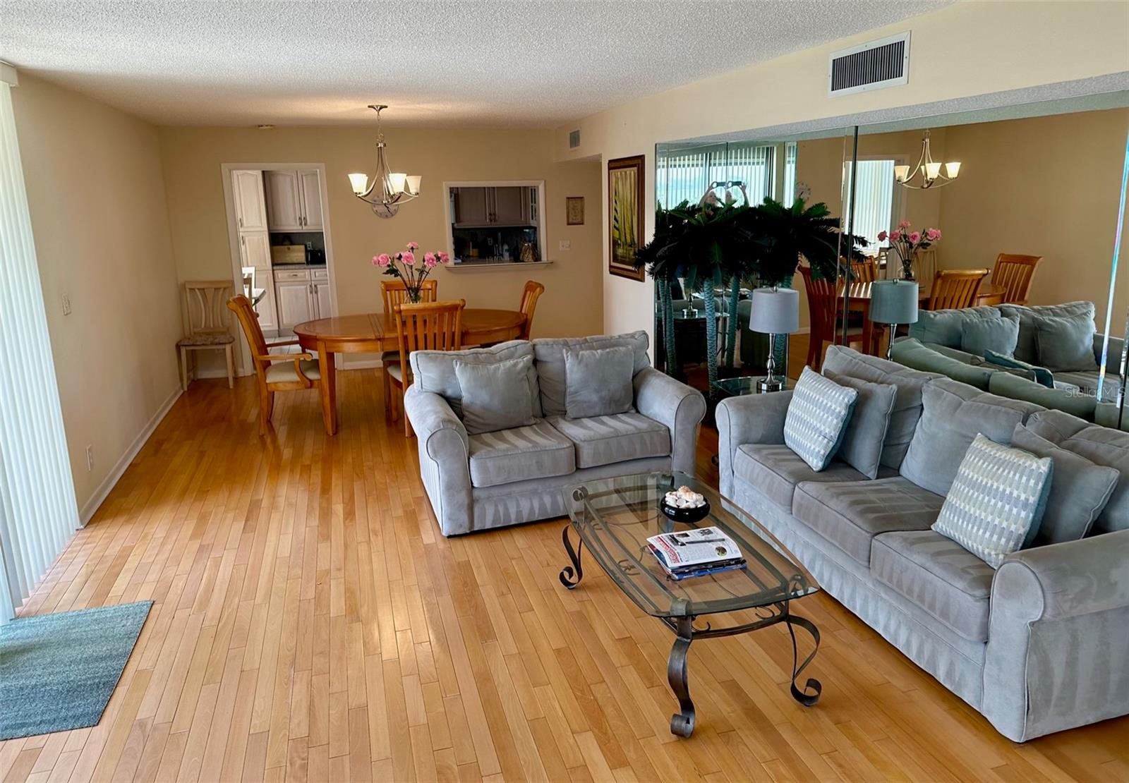 Image 7 of 15 For 1460 Gulf Boulevard 409