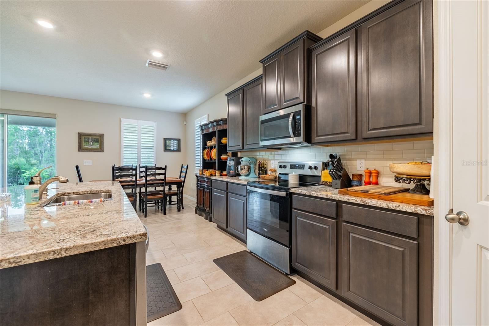 Image 18 of 42 For 2898 Living Coral Drive