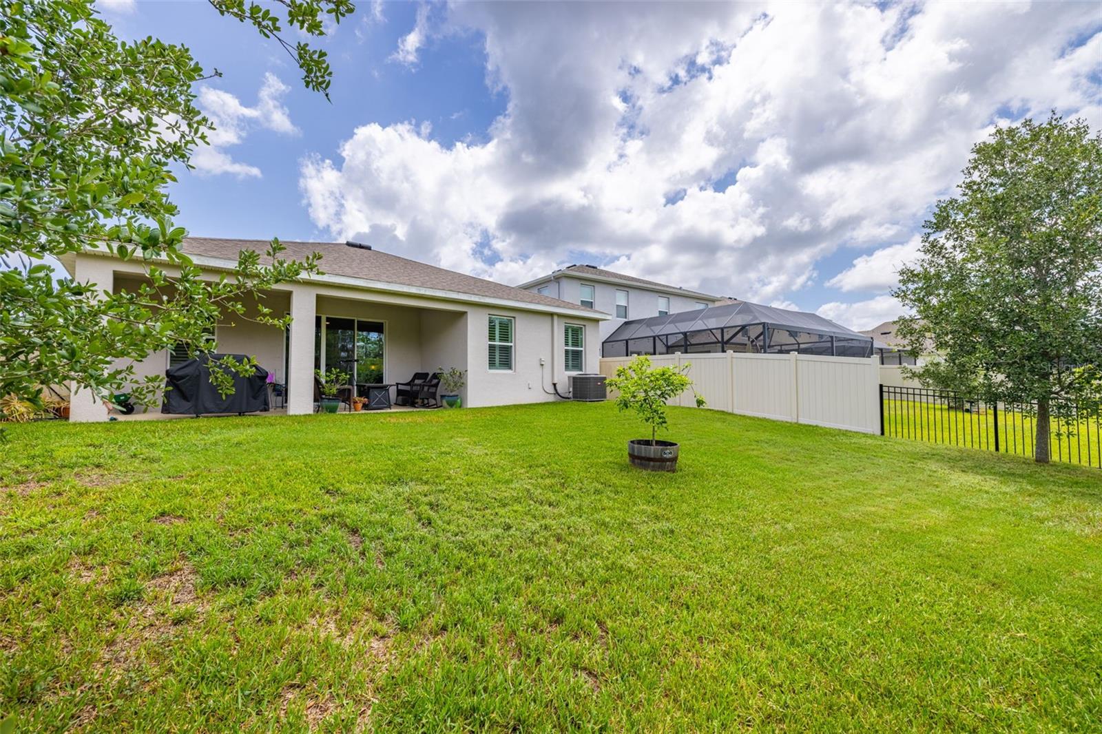Image 33 of 42 For 2898 Living Coral Drive