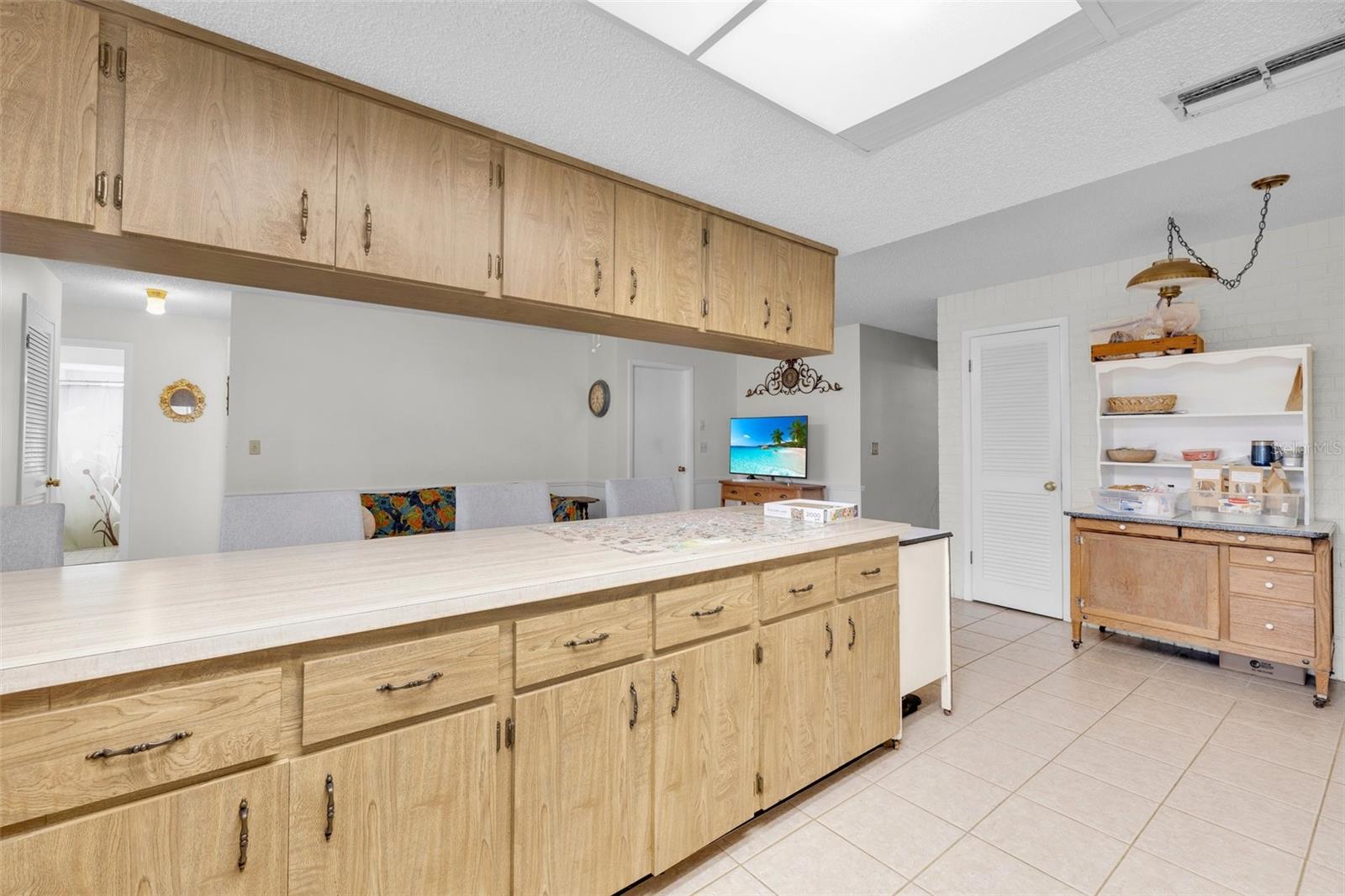 Image 18 of 35 For 7708 Fairlawn Drive