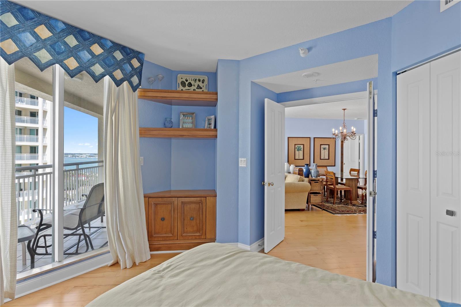 Image 18 of 48 For 1180 Gulf Boulevard 1604