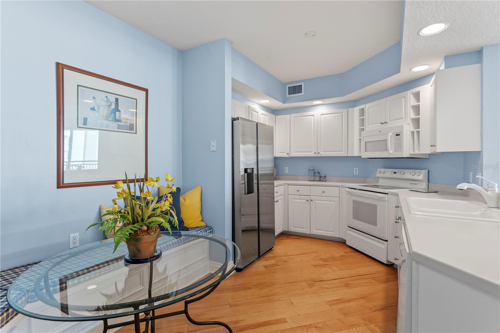 Image 9 of 48 For 1180 Gulf Boulevard 1604