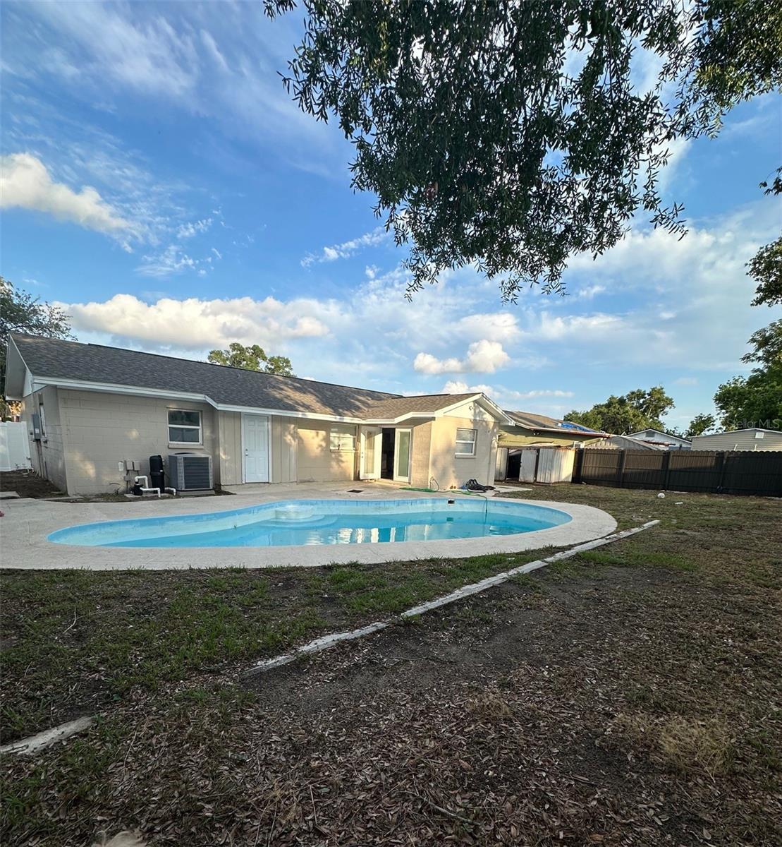 Image 16 of 17 For 1215 Windsor Circle