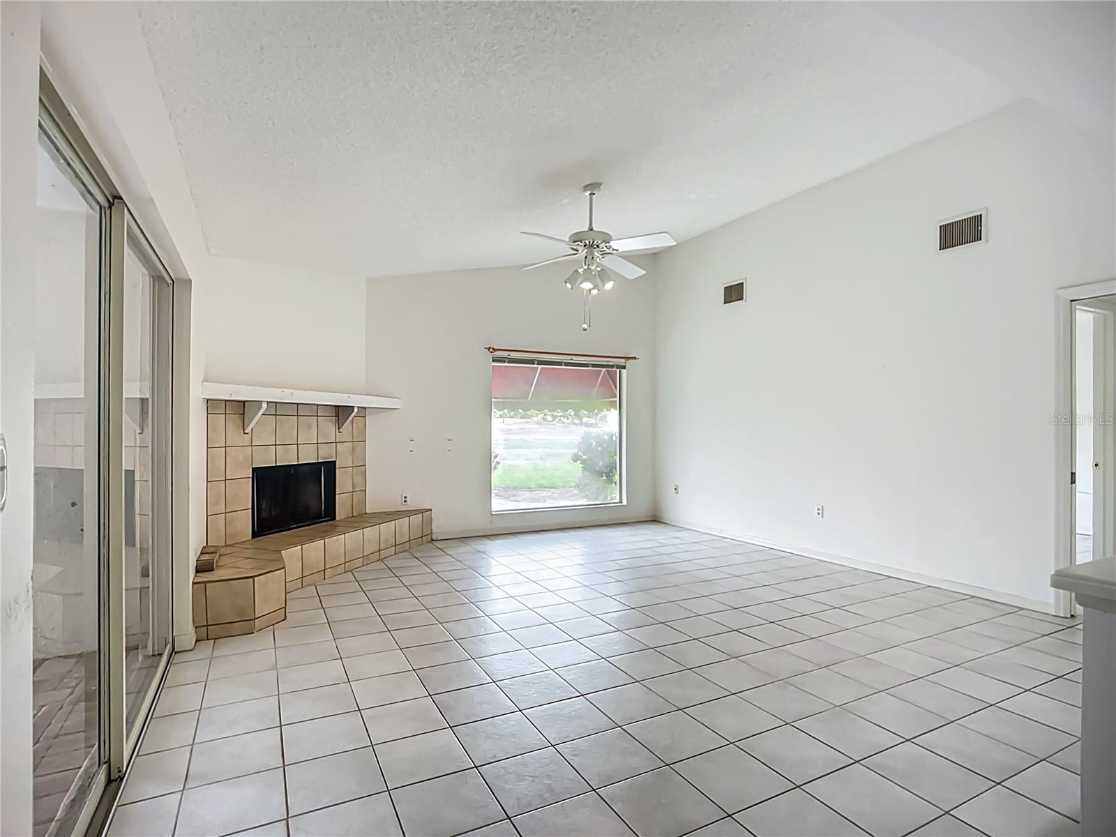 Image 16 of 40 For 8822 Misty Creek Drive