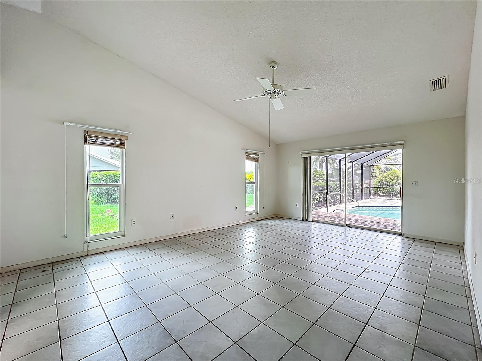 Image 18 of 40 For 8822 Misty Creek Drive